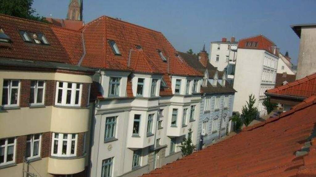 Wohnung zur Miete 410 € 2 Zimmer 39,9 m² 3. Geschoss frei ab sofort Schliemannstr. 16 Schelfstadt Schwerin 19055