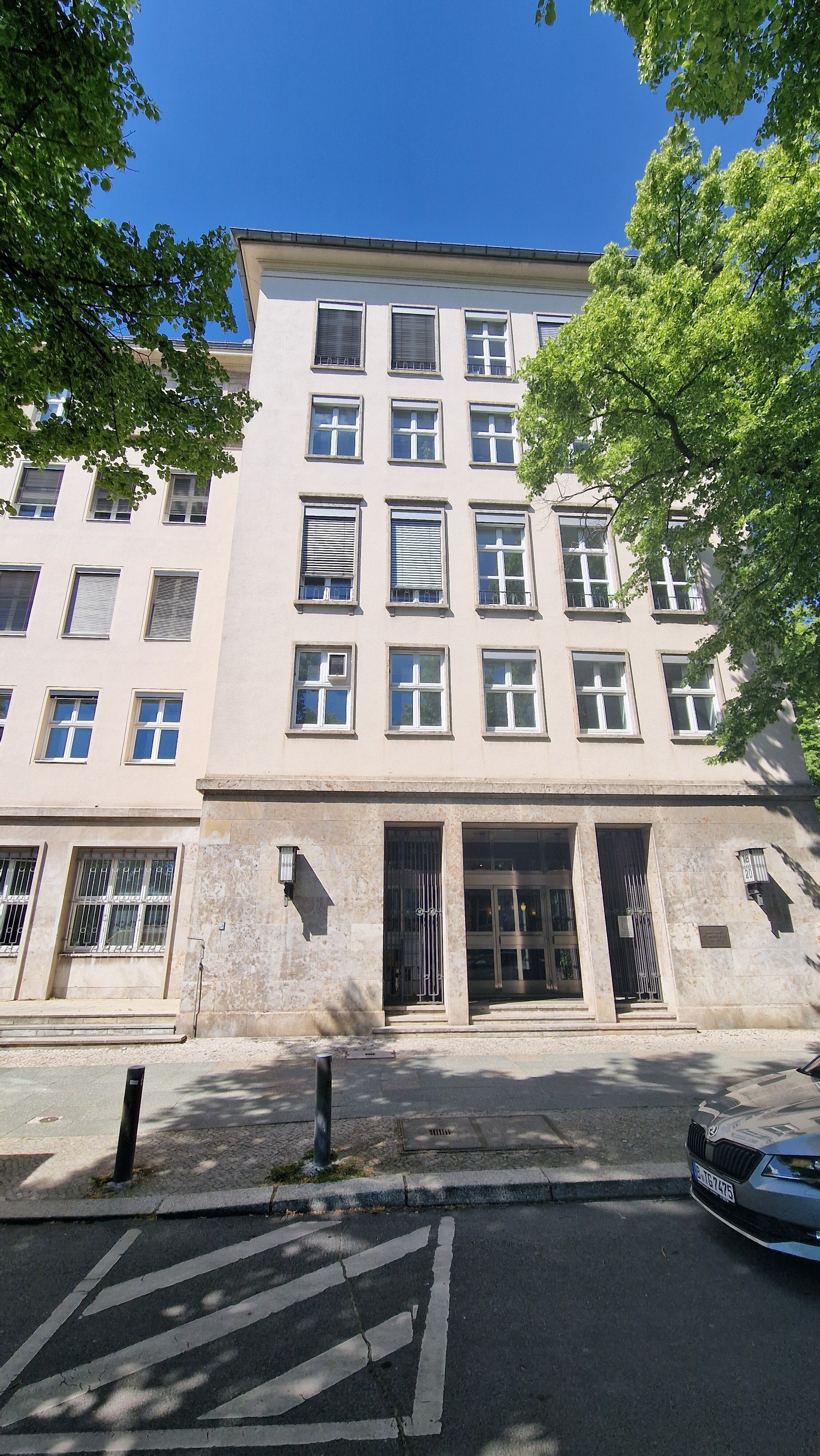 Bürofläche zur Miete 550 € 20 m²<br/>Bürofläche Heerstraße 18 Westend Berlin 14052