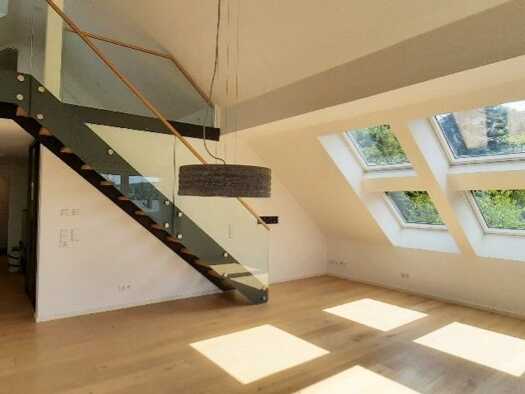 Maisonette zur Miete 2.200 € 4 Zimmer 123 m² 3. Geschoss frei ab 01.10.2026 Zuffenhausen Zuffenhausen 70435