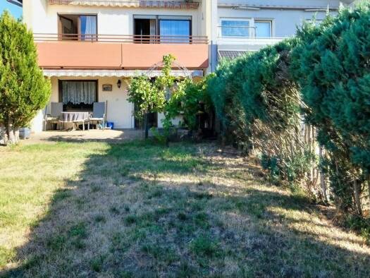 Doppelhaushälfte zum Kauf 320.000 € 4,5 Zimmer 116 m² 278 m² Grundstück Hilzingen Hilzingen 78247