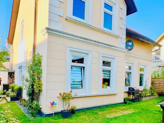 Villa zum Kauf 495.000 € 1 Zimmer frei ab 01.09.2026 Quellental 25421