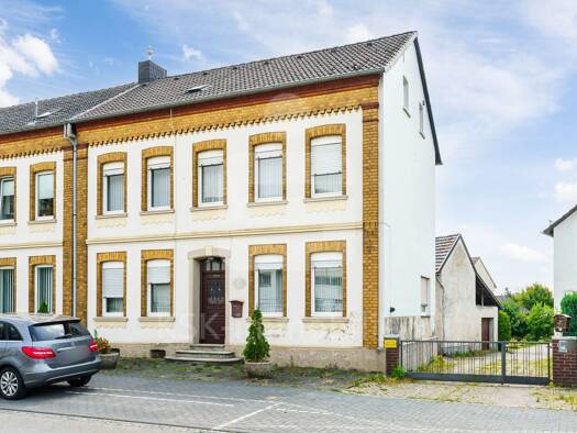 Doppelhaushälfte zum Kauf 298.000 € 6 Zimmer 130,4 m² 849 m² Grundstück Adendorf Wachtberg / Adendorf 53343