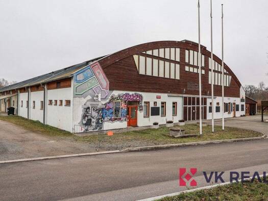 Produktionshalle zum Kauf 3.180 m² Lagerfläche Prag 100 00