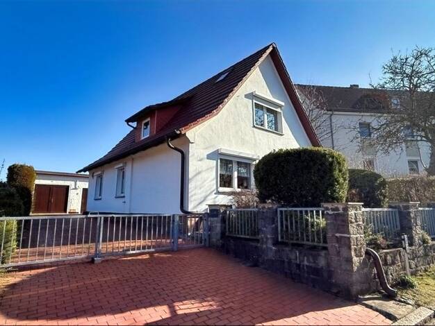 Einfamilienhaus zum Kauf 250.000 € 3 Zimmer 110 m² 686 m² Grundstück Bergen Bergen 18528