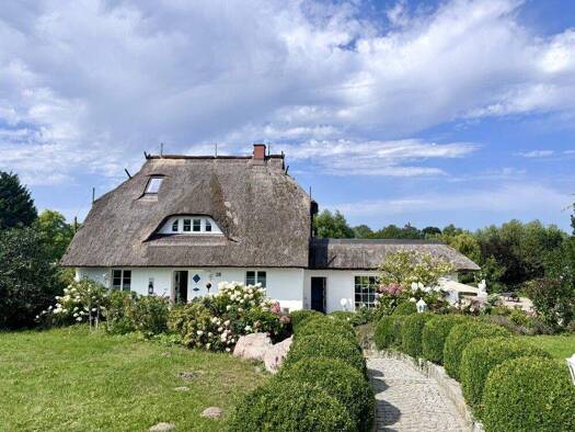 Wohnung zur Miete 2,5 Zimmer 97 m² frei ab sofort Neukamp Putbus / Neukamp 18581