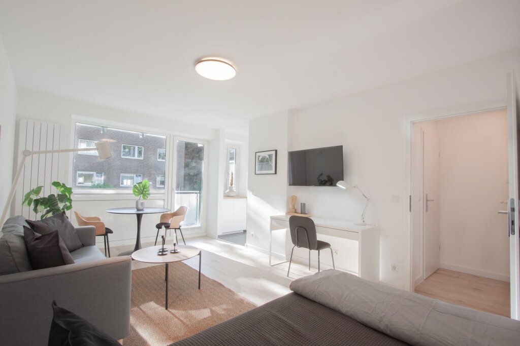 Wohnung zur Miete Wohnen auf Zeit 1.150 € 1 Zimmer 33 m²<br/>Wohnfläche 03.02.2025<br/>Verfügbarkeit Arnold-Schönberg-Straße Urdenbach Düsseldorf 40593