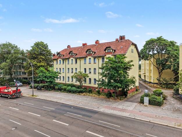Mehrfamilienhaus zum Kauf als Kapitalanlage geeignet 1.950.000 € 35 Zimmer 671,6 m² 853 m² Grundstück Siemensstadt Spandau 13599