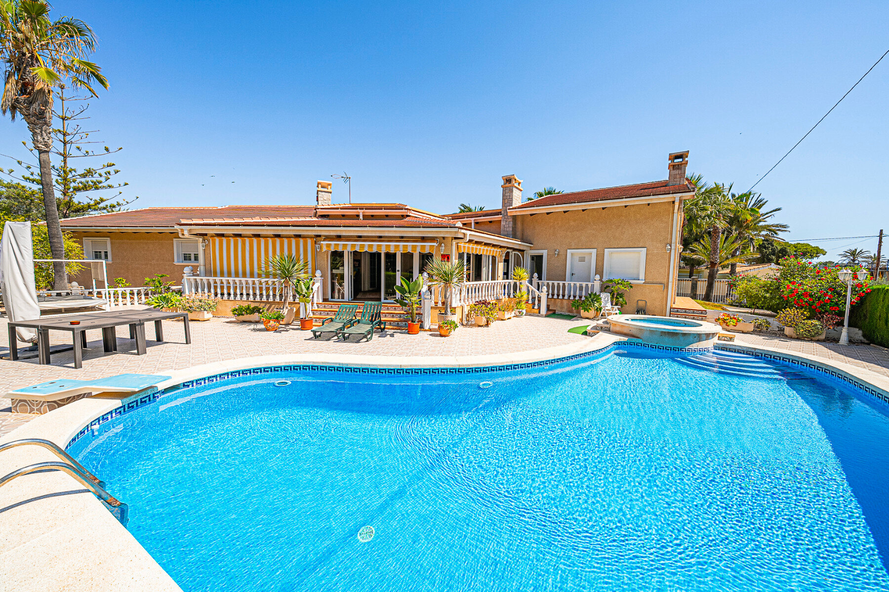 Villa zum Kauf 1.750.000 € 3 Zimmer 398 m²<br/>Wohnfläche 1.393 m²<br/>Grundstück Cabo Roig 03189