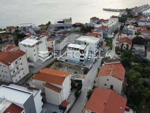 Haus zum Kauf 1.350.000 € 9 Zimmer 330 m² Strozanac Podstrana