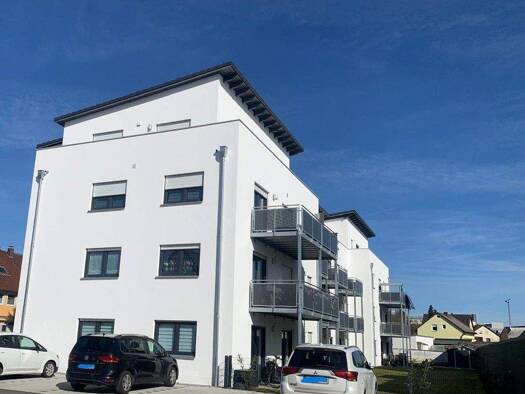 Wohnung zur Miete 1.180 € 4 Zimmer 106 m² 2. Geschoss frei ab sofort Schwandorf 92421