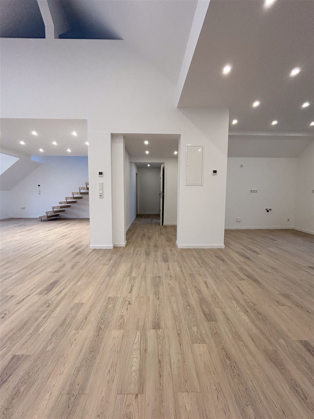 Penthouse zur Miete 1.190 € 2,5 Zimmer 120 m²<br/>Wohnfläche ab sofort<br/>Verfügbarkeit Mitte I Gladbeck 45964