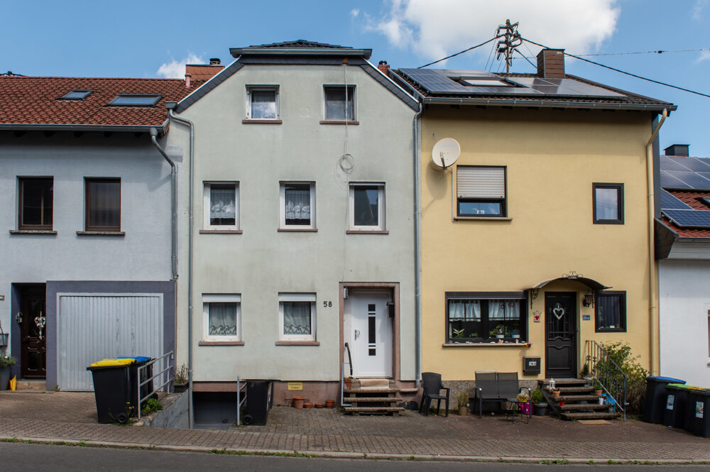 Reihenmittelhaus zum Kauf 190.000 € 4 Zimmer 100,9 m²<br/>Wohnfläche 157 m²<br/>Grundstück Riegelsberg Riegelsberg 66292