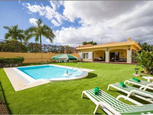 Villa zum Kauf 2.100.000 € 3 Zimmer 180 m² 682 m² Grundstück touroperador maktatala 12 San Bartolomé de Tirajana 35100
