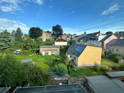 Wohnung zur Miete 400 € 3 Zimmer 74 m² 2. Geschoss frei ab sofort Schillerstr. 6 Treuen 08233