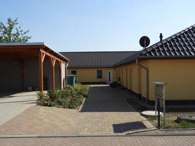 Wohnung zur Miete 370 € 2 Zimmer 54,2 m² frei ab 01.10.2025 Burow Burow 17089