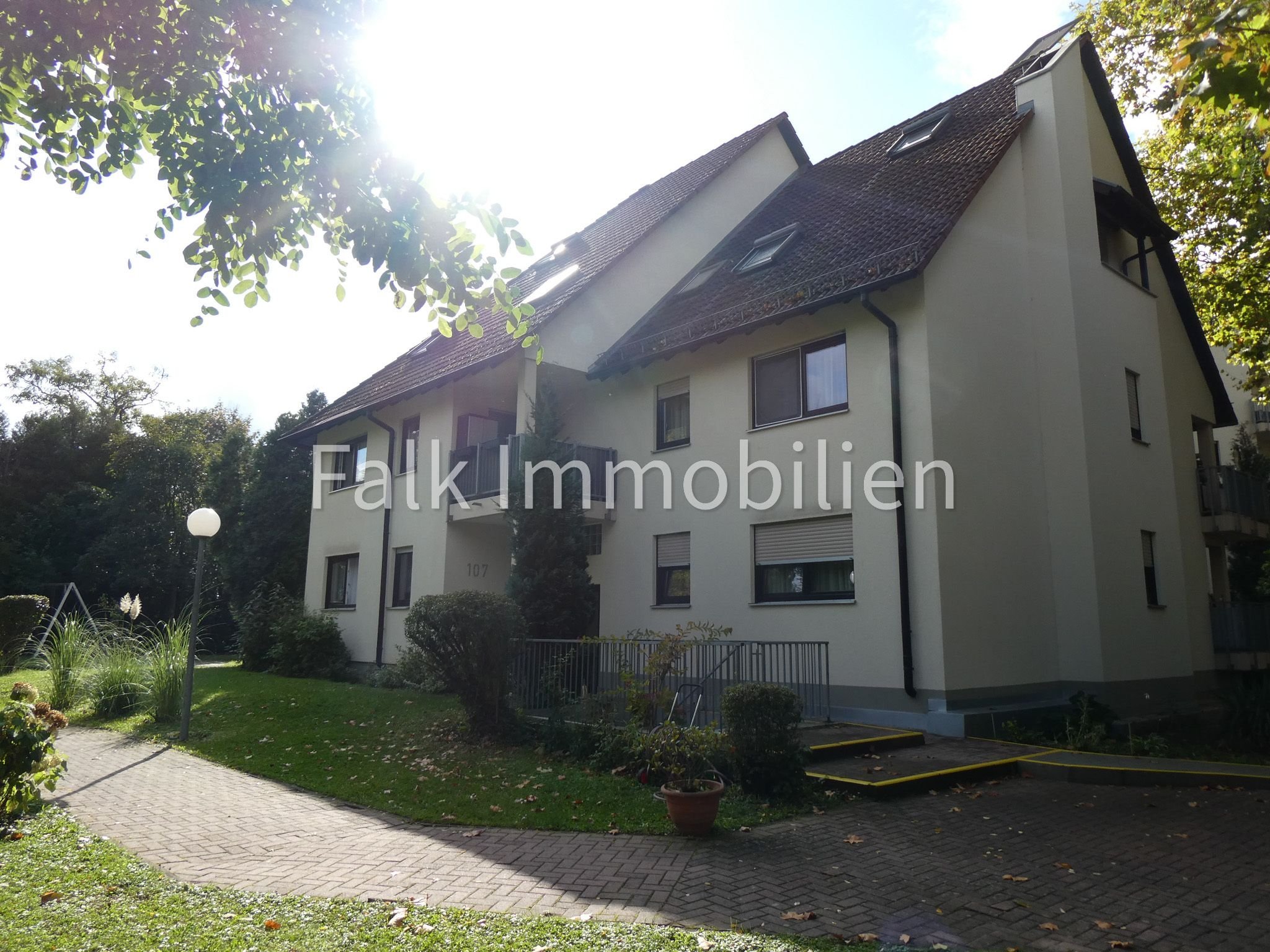 Wohnung zum Kauf 219.000 € 2 Zimmer 63,5 m²<br/>Wohnfläche 2.<br/>Geschoss 01.12.2024<br/>Verfügbarkeit Rheinau - Mitte Mannheim 68219