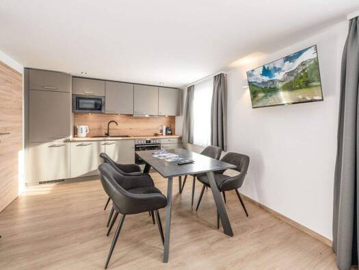 Haus zum Kauf 985.000 € 10 Zimmer 204,3 m² 1.168 m² Grundstück Aich 8966