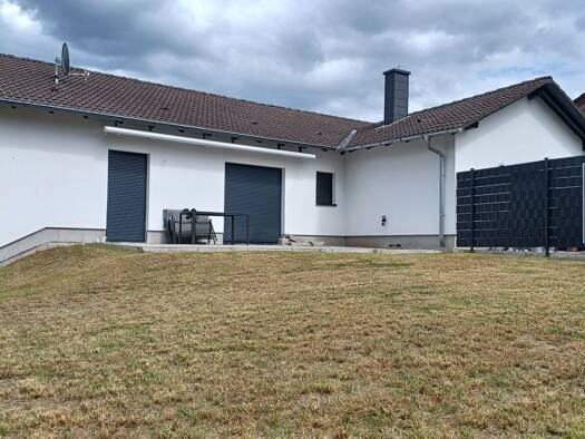 Doppelhaushälfte zur Miete 850 € 2 Zimmer 85 m² 400 m² Grundstück frei ab 01.08.2026 Reimsbach Beckingen 66701