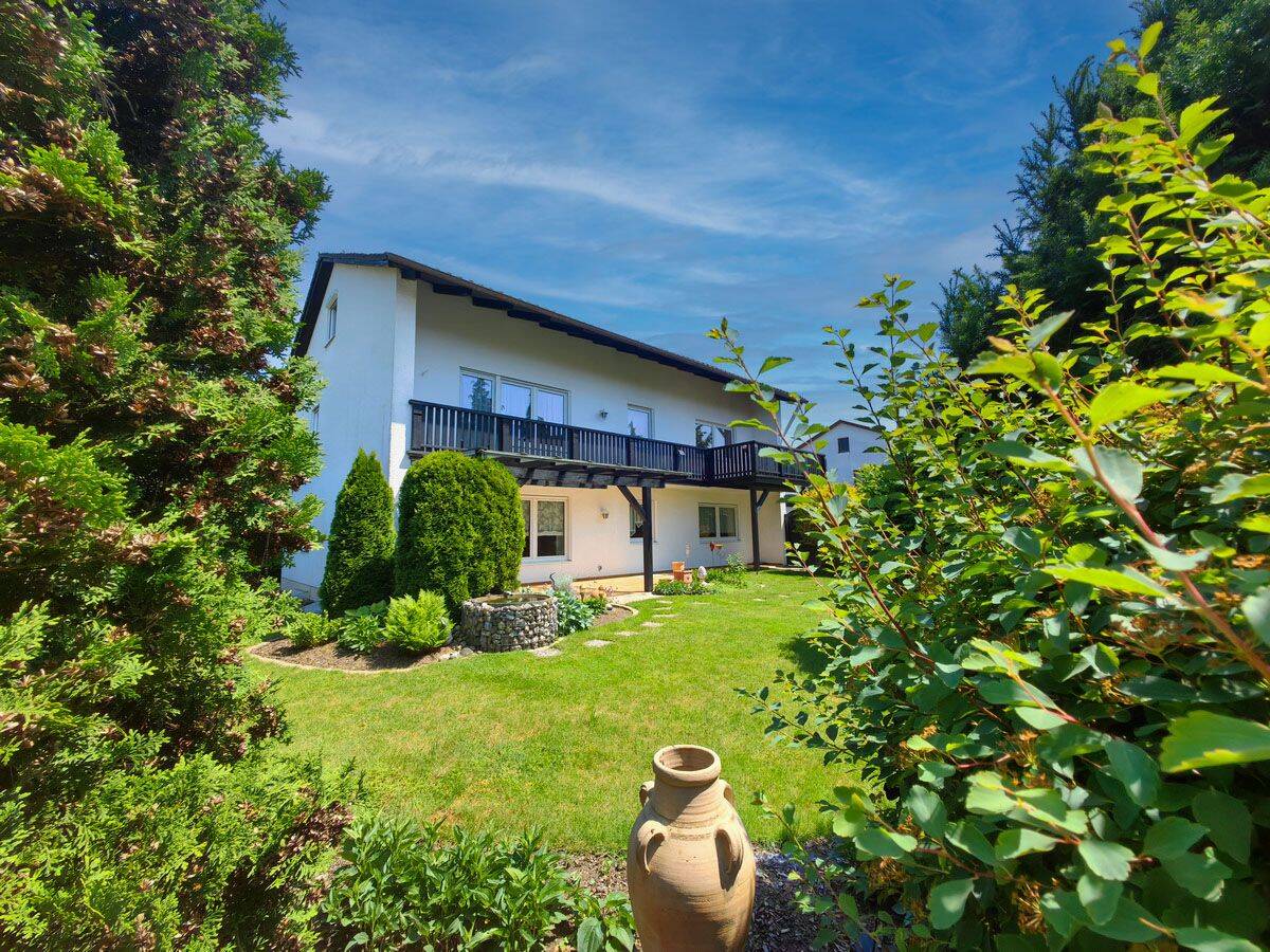 Ein Haus mit Möglichkeiten – für Familienmenschen, Visionäre und Investoren – Tacherting – Vorschaubild 3