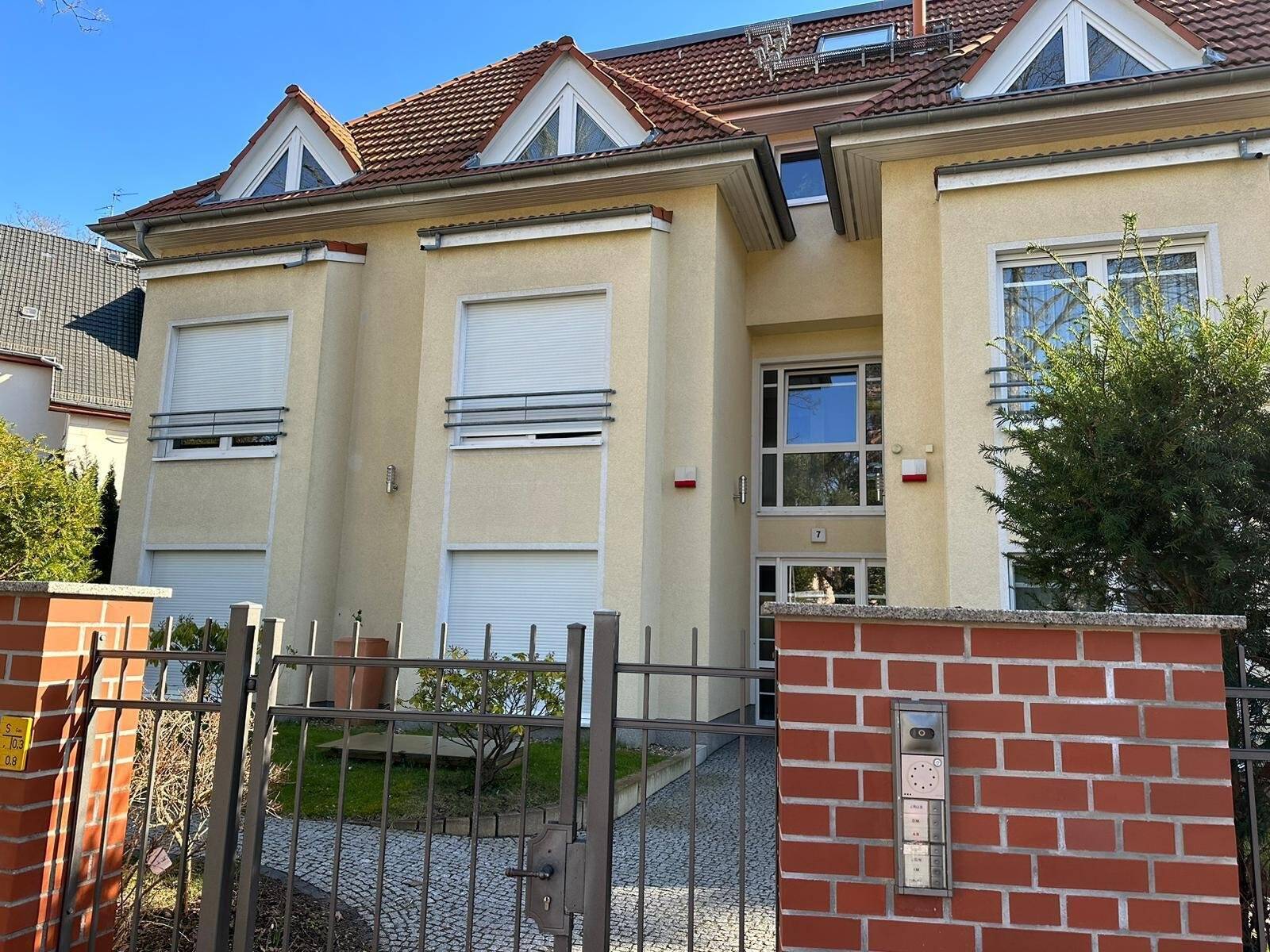 Property thumbnail 6