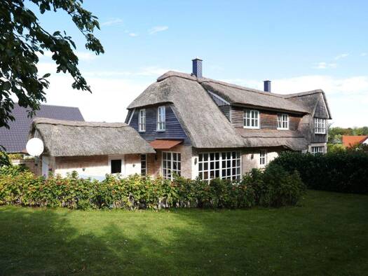 Haus zum Kauf 999.000 € 8 Zimmer 200 m² 779 m² Grundstück Wohlenberg Klütz OT Wohlenberg 23948