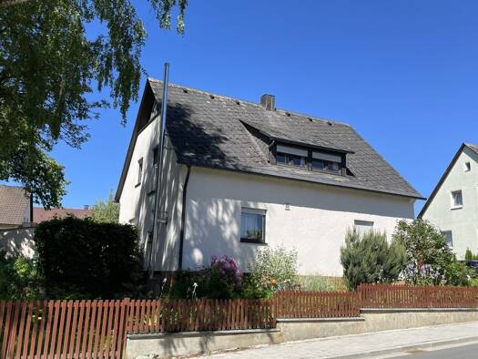 Einfamilienhaus zum Kauf 180.000 € 6 Zimmer 135 m² 554 m² Grundstück Tirschenreuth Tirschenreuth 95643