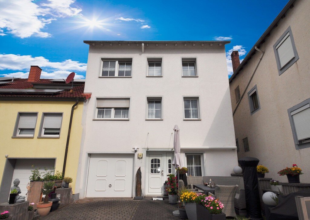 Mehrfamilienhaus zum Kauf 495.000 € 11 Zimmer 220 m²<br/>Wohnfläche 190 m²<br/>Grundstück Zewen 1 Trier 54294