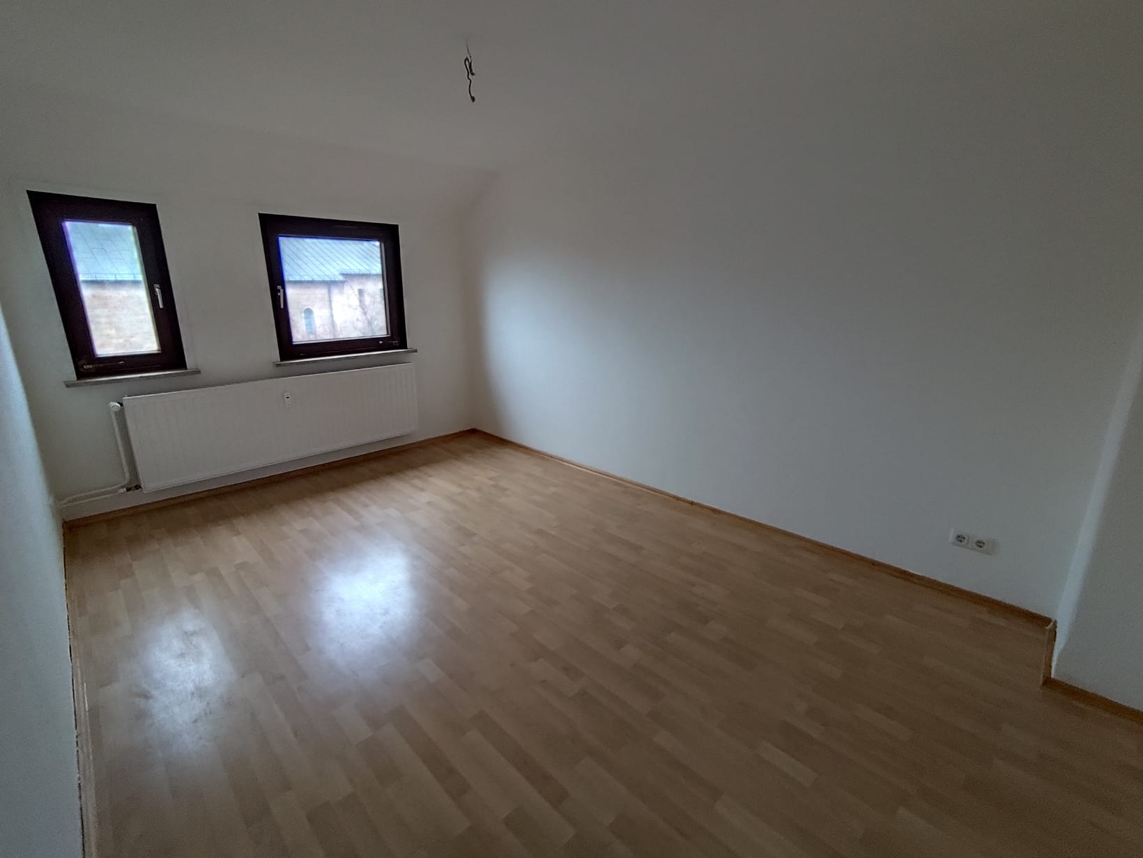 Wohnung zur Miete nur mit Wohnberechtigungsschein 355 € 3 Zimmer 55 m²<br/>Wohnfläche 3.<br/>Geschoss ab sofort<br/>Verfügbarkeit Martin-Luther-Straße 52 Nordstadt Hildesheim 31137