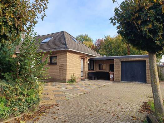 Einfamilienhaus zum Kauf 190.000 € 6 Zimmer 134 m² 769 m² Grundstück Zetel 26340