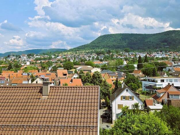 Doppelhaushälfte zum Kauf 390.000 € 8 Zimmer 146 m² 256 m² Grundstück Pfullingen 72783