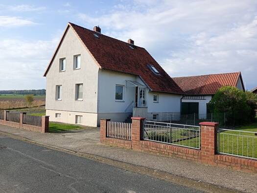Einfamilienhaus zum Kauf 105.500 € 7 Zimmer 130 m² 751 m² Grundstück frei ab sofort Warberg Warberg 38378