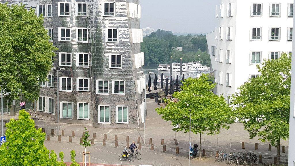 Wohnung zur Miete 1.160 € 2 Zimmer 64 m² Geschoss 2/5 frei ab sofort Brückenstraße 13 Unterbilk Düsseldorf 40221