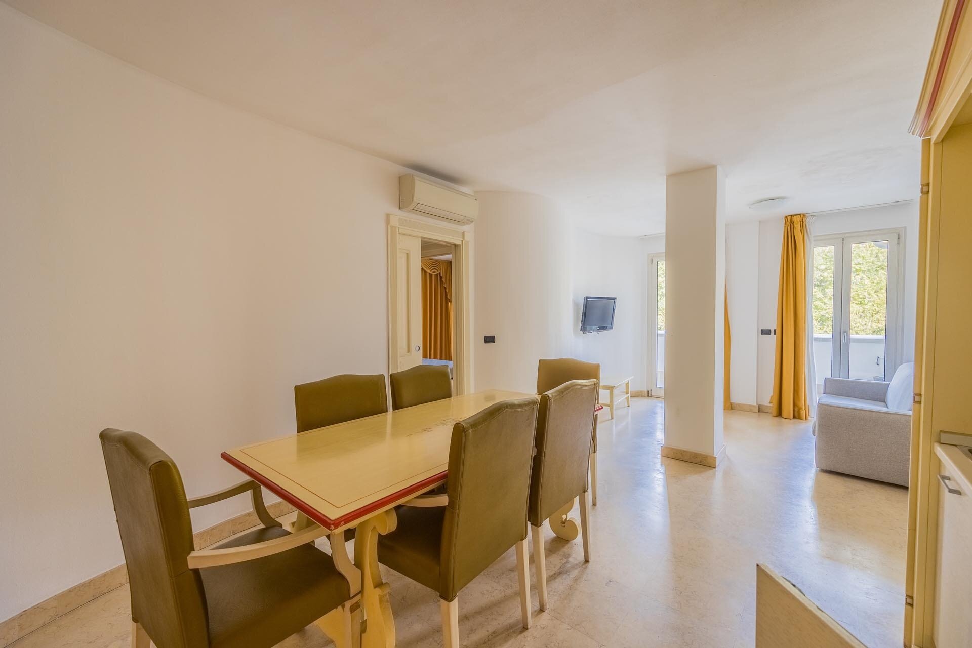 Wohnung zum Kauf 395.000 € 3 Zimmer 85 m²<br/>Wohnfläche ab sofort<br/>Verfügbarkeit Desenzano del Garda