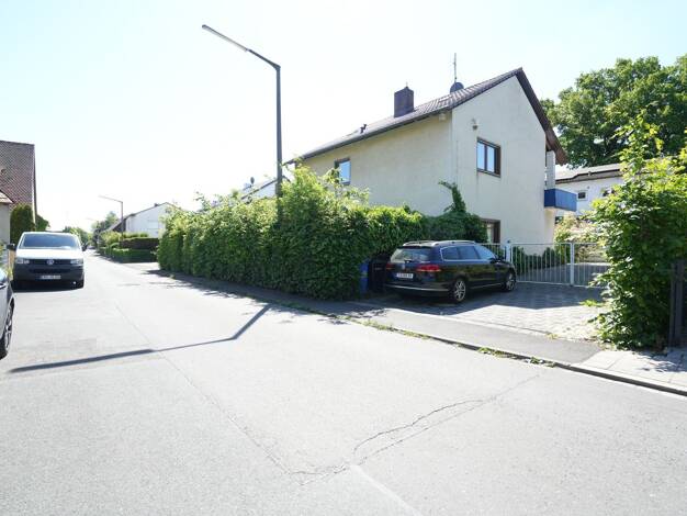 Villa zum Kauf 889.000 € 8 Zimmer 252,3 m² 697 m² Grundstück Rathsberg Marloffstein 91080