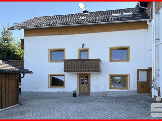 Einfamilienhaus zum Kauf 179.000 € 6 Zimmer 160 m² 492 m² Grundstück Arnbruck Arnbruck 93471