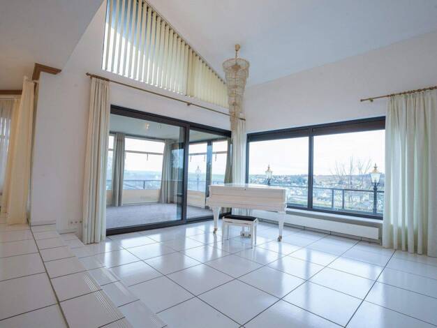 Einfamilienhaus zum Kauf provisionsfrei 980.000 € 9 Zimmer 332 m² 637 m² Grundstück Untergruppenbach 74199