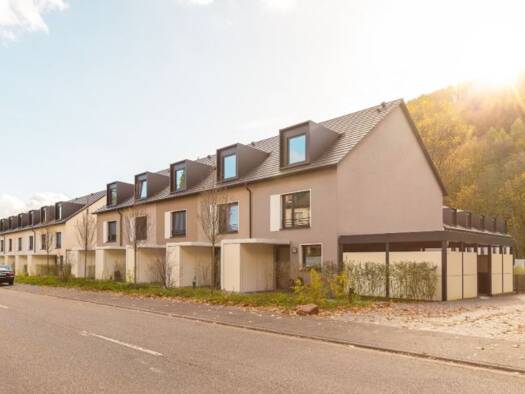 Reihenhaus zur Miete 1.450 € 5 Zimmer 145 m² frei ab 01.05.2026 Eugen-Schönhaar-Straße Ammendorf-Beesen Halle (Saale) 06132