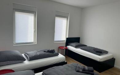 WG-Zimmer zur Miete Wohnen auf Zeit 690 € 19 m² frei ab 29.08.2025 Rüderner Straße 0 Obertürkheim Stuttgart Obertürkheim, 70329