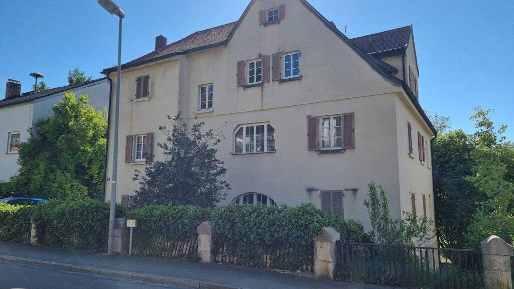 Mehrfamilienhaus zum Kauf provisionsfrei 375.000 € 15 Zimmer 320 m² 850 m² Grundstück Pappenheim 91788