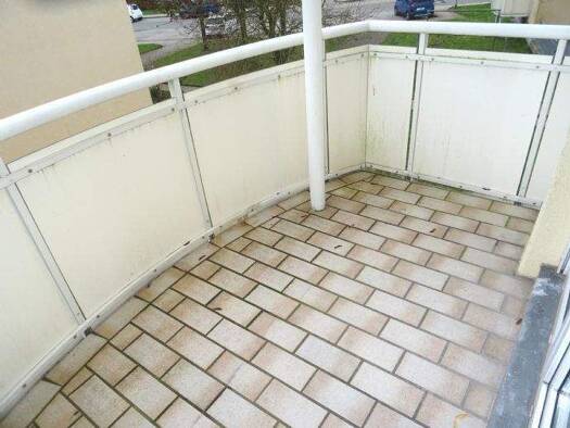 Wohnung zur Miete 250 € 2 Zimmer 42 m² 1. Geschoss Am Park Leubnitz Werdau 08412