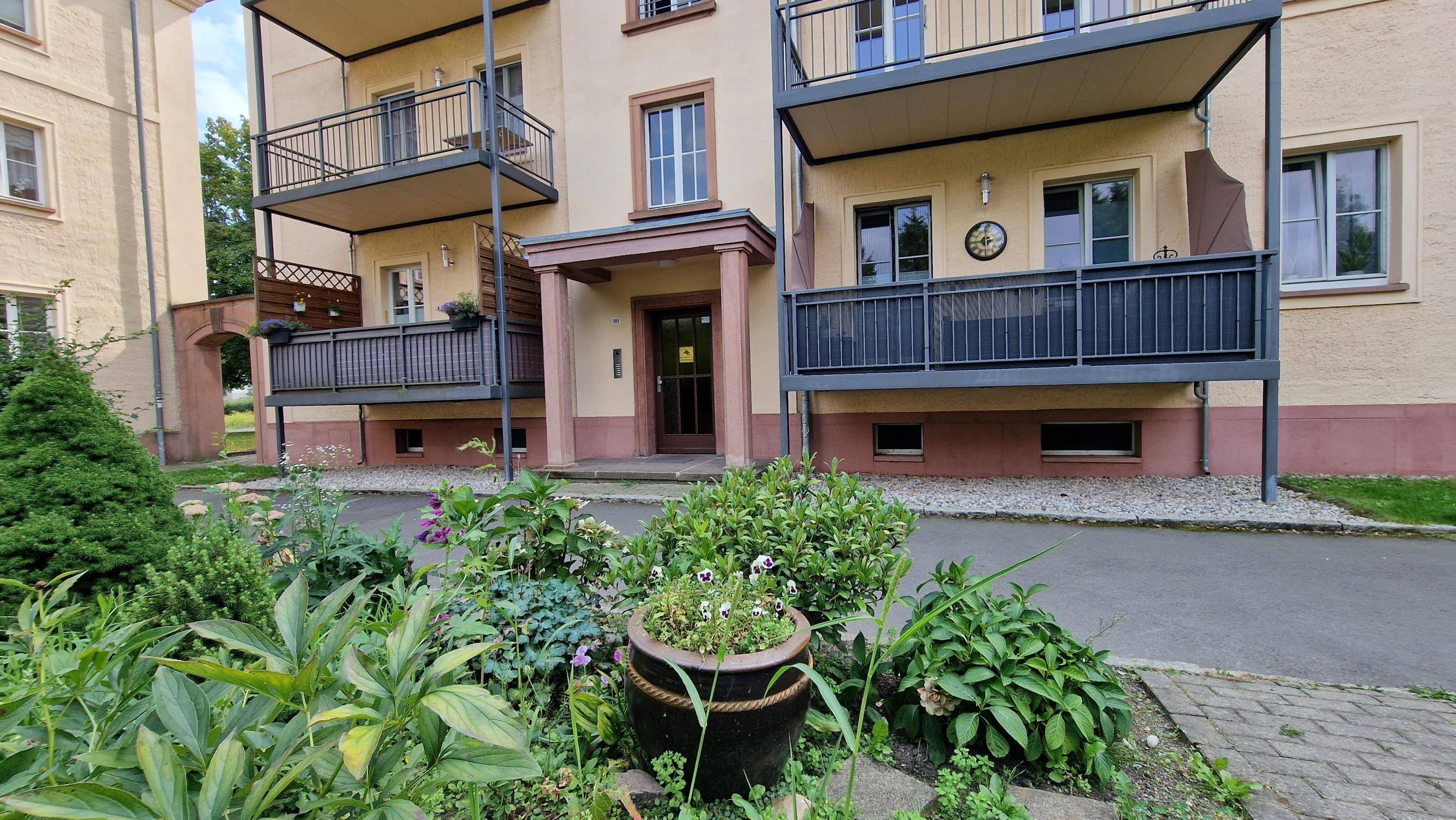 Property thumbnail 2