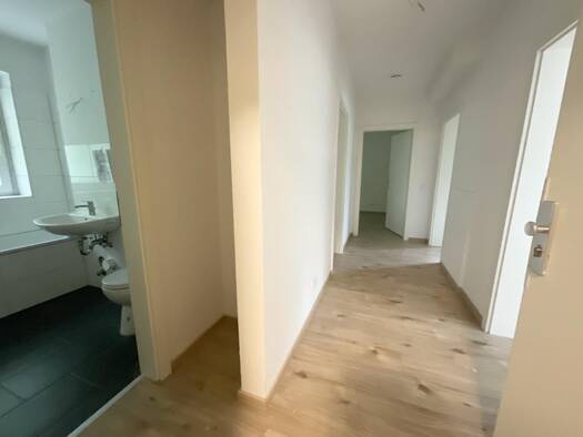 Wohnung zur Miete 404 € 3 Zimmer 65,1 m² 1. Geschoss Am Bahndamm 8 Sandhorst Aurich 26603