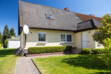 Doppelhaushälfte zum Kauf 145.000 € 5 Zimmer 136 m² 2.410 m² Grundstück Eichhof Wilhelmsburg 17379