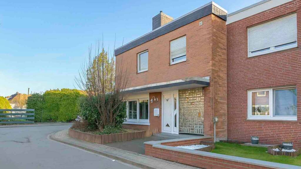 Doppelhaushälfte zum Kauf 349.000 € 5 Zimmer 157,1 m² 326,1 m² Grundstück Innenstadt Ahlen 59229