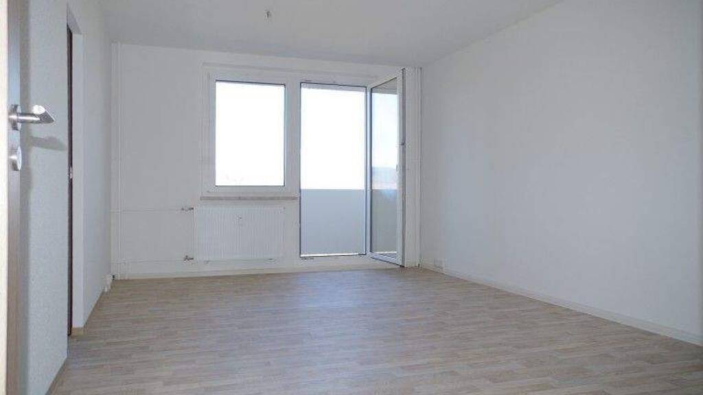 Wohnung zur Miete 282 € 2 Zimmer 55,2 m² 4. Geschoss Erasmus-Reinhold-Straße 7 Saalfeld 07318