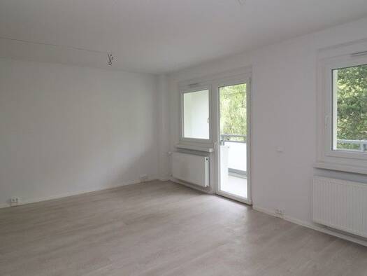 Wohnung zur Miete 462 € 2 Zimmer 68 m² 3. Geschoss frei ab sofort Albert-Schweitzer-Straße 62 Altendorf Altendorf 09116