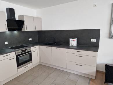 Wohnung zur Miete 915 € 3 Zimmer 70 m² Geschoss 1/2 frei ab 01.08.2025 Erlabrunn 97250