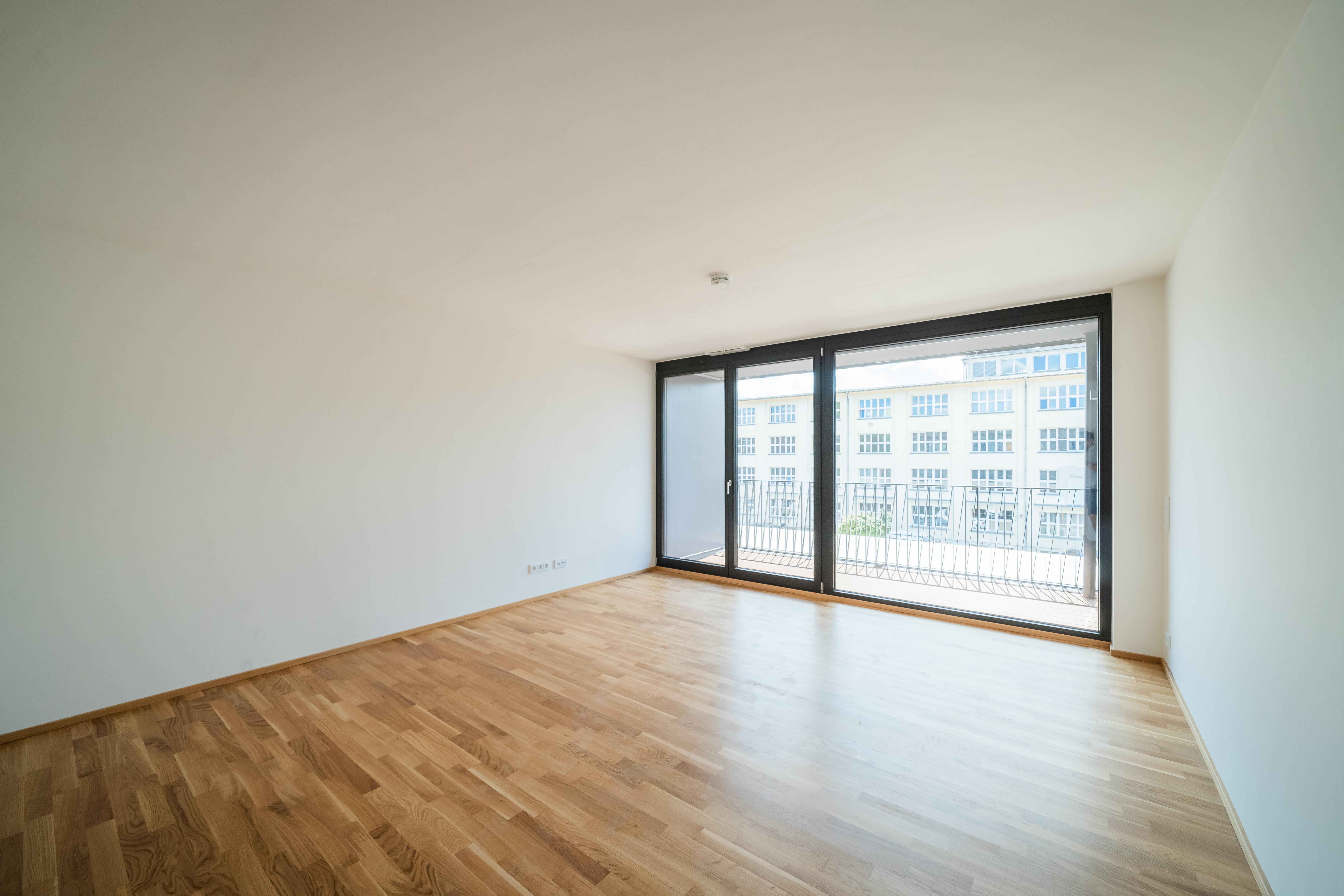 Wohnung zum Kauf provisionsfrei 186.900 € 1 Zimmer 39 m²<br/>Wohnfläche EG<br/>Geschoss ab sofort<br/>Verfügbarkeit Leipziger Vorstadt (Weimarische Str.) Dresden 01127