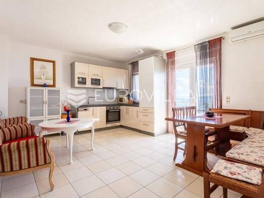 Wohnung zur Miete 1.200 € 2 Zimmer 120 m² 2. Geschoss Kastel Stari Kaštel Stari