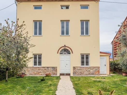 Haus zum Kauf 765.000 € 482 m² Capannori 55012